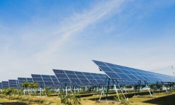 Minas Argentinas sale al mercado y financia su parque solar con deuda en dólares