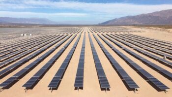 Energética con inversiones mineras compra un parque solar en Salta